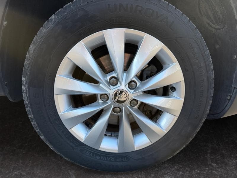 Skoda Karoq Ambition | 1.0 tsi 110 cv | camera | carplay | clim auto - 25