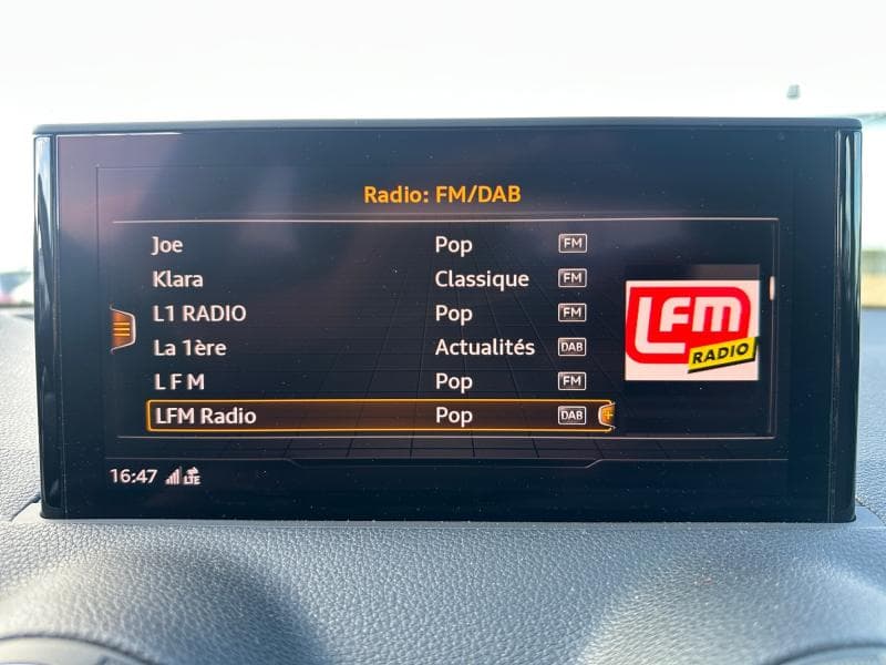 Audi Q2 Advanced | 1.0 TFSI 110cv | GPS | Caméra | Carplay | Capteurs Av+Ar | Sièges Av chauffants - 24
