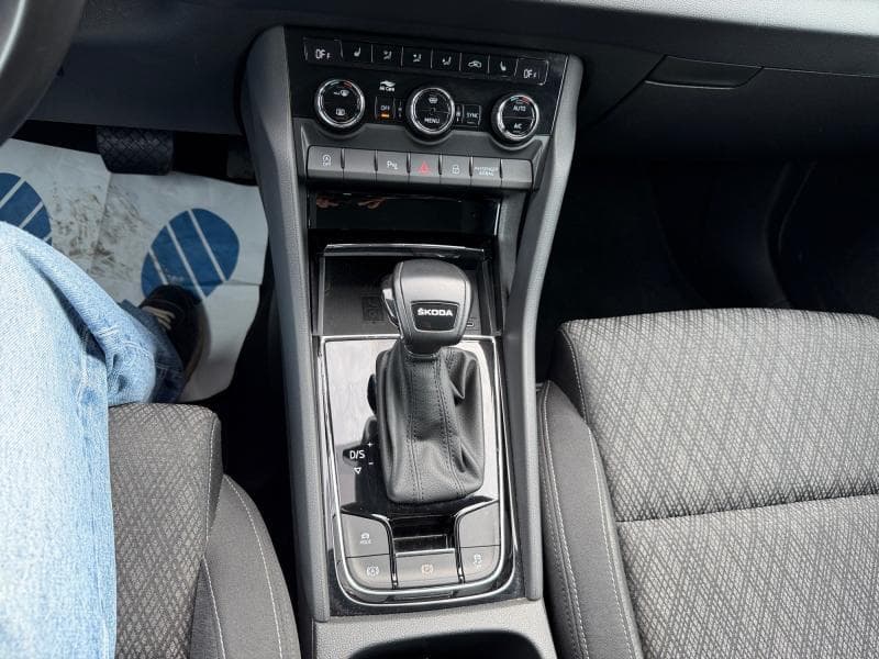 Skoda Karoq Style | 1.5 tsi 150 cv | Boite auto | GPS | Caméra | Carplay | Sièges Av chauffants | Capteurs Av/Ar | Clim auto - 23