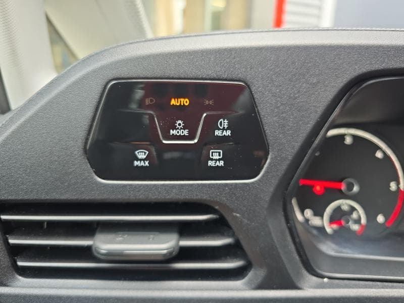 Volkswagen Caddy Maxi | 2.0 TDI 102cv | 7 places | GPS | Attelage | Capteurs Ar - 27