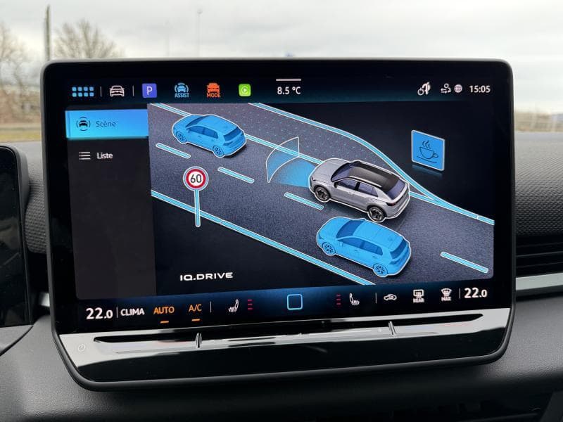 Volkswagen T-Roc R-Line int et ext | 1.5 TSI 150 CV | Boite auto | Phares Matrix | Camera 360 | Sieges av et volant chauffants | + kit hiver | kms evolutifs - 27
