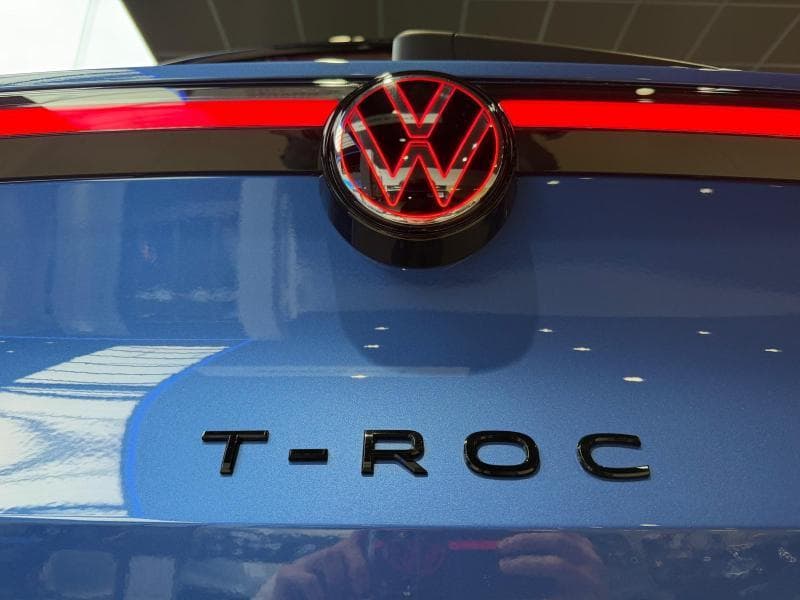 Volkswagen T-Roc R-Line int et ext | 1.5 TSI 150 CV | Boite auto | Phares Matrix | Camera 360 | Sieges av et volant chauffants | + kit hiver | kms evolutifs - 37