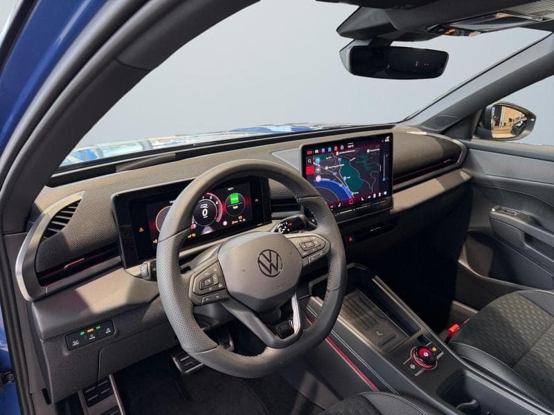 Volkswagen T-Roc R-Line int et ext | 1.5 TSI 150 CV | Boite auto | Phares Matrix | Camera 360 | Sieges av et volant chauffants | + kit hiver | kms evolutifs - 9