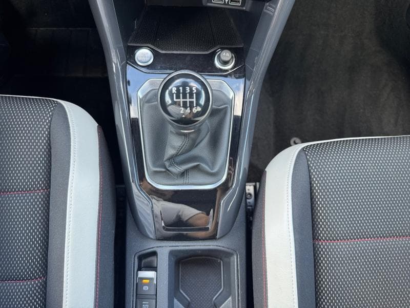 Volkswagen T-Roc Sport | 1.5 TSI 150cv | Carplay | Caméra | Toit ouvrant | GPS - 24
