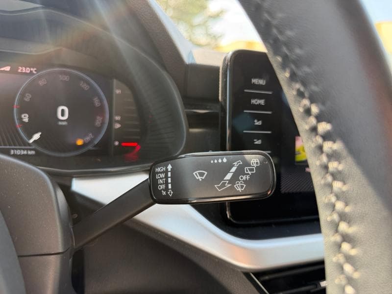 Skoda Kamiq Ambition | 1.0 TSI 95cv | Attelage | Carplay | Caméra | Sièges Av chauffants - 25
