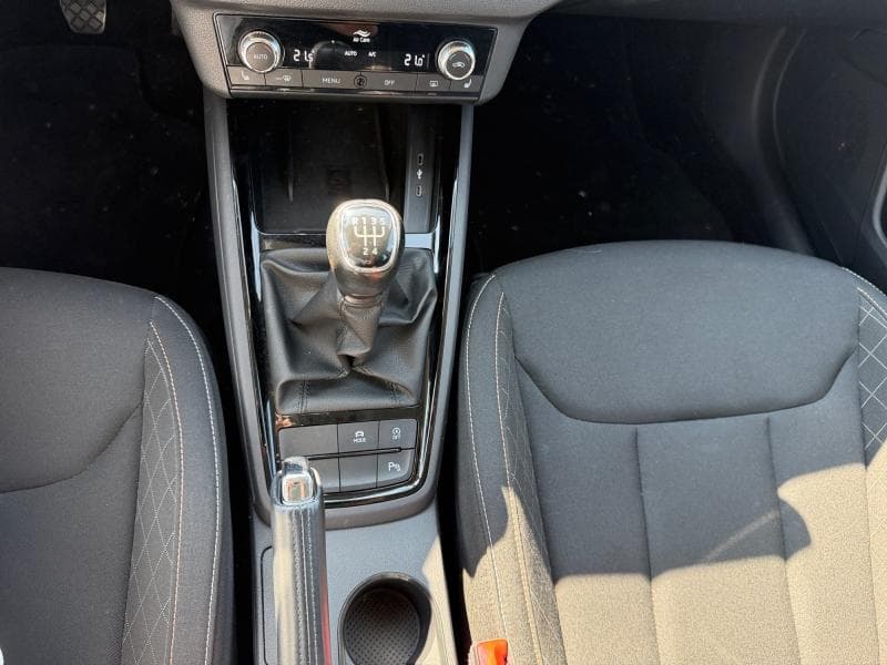 Skoda Kamiq Ambition | 1.0 TSI 95cv | Attelage | Carplay | Caméra | Sièges Av chauffants - 21