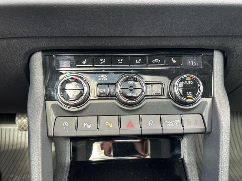 Skoda Karoq Style| 1.5 TSI 150Cv | Attelage | Caméra | Toit pano | Sièges Av chauffants - 22