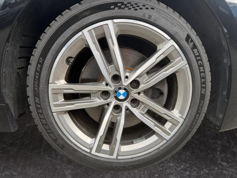 BMW Serie 1 118 Pack M | 1.5 essence 140 cv | Clim auto | carplay | attache | capteur de recul - 18
