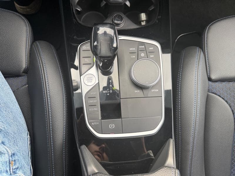 BMW Serie 1 118 Pack M | 1.5 essence 140 cv | Clim auto | carplay | attache | capteur de recul - 22