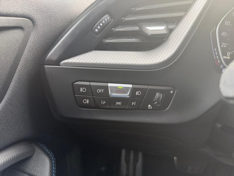 BMW Serie 1 118 Pack M | 1.5 essence 140 cv | Clim auto | carplay | attache | capteur de recul - 20