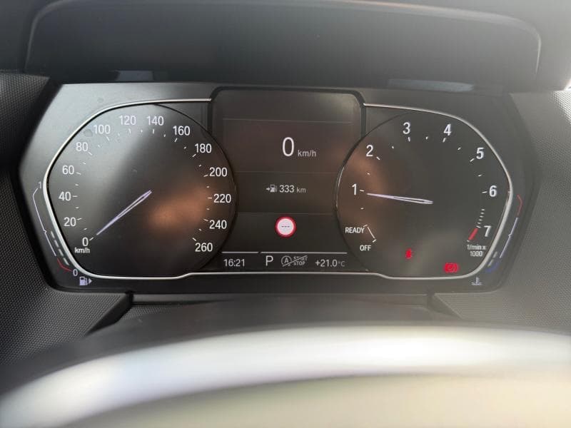BMW Serie 1 118 Pack M | 1.5 essence 140 cv | Clim auto | carplay | attache | capteur de recul - 12