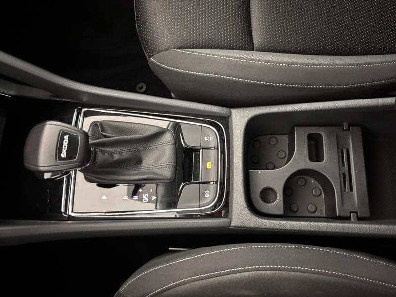 Skoda Karoq Ambition | 2.0 TDI 116cv | Carplay | Caméra | GPS | Sièges Av chauffants - 13