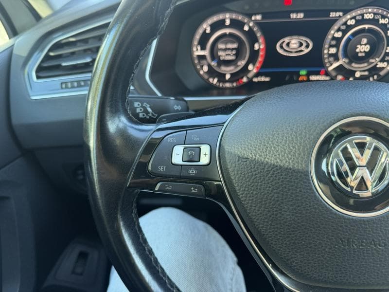 Volkswagen Tiguan R-Line | 2.0 TDI 150cv | Carplay | Toit ouvrant | Caméra360 | Sièges Av chauffants - 18