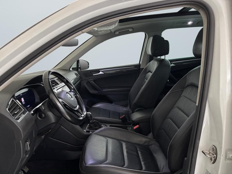 Volkswagen Tiguan R-Line | 2.0 TDI 150cv | Carplay | Toit ouvrant | Caméra360 | Sièges Av chauffants - 10