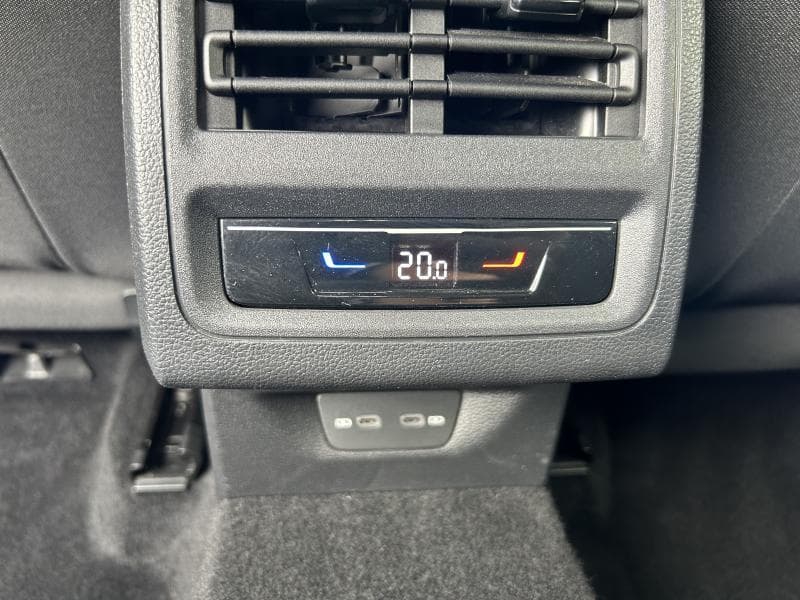 Volkswagen Golf Life | 2.0 TDI 116 CV | Carplay | Camera | GPS | Sieges av et volant chauffants - 35