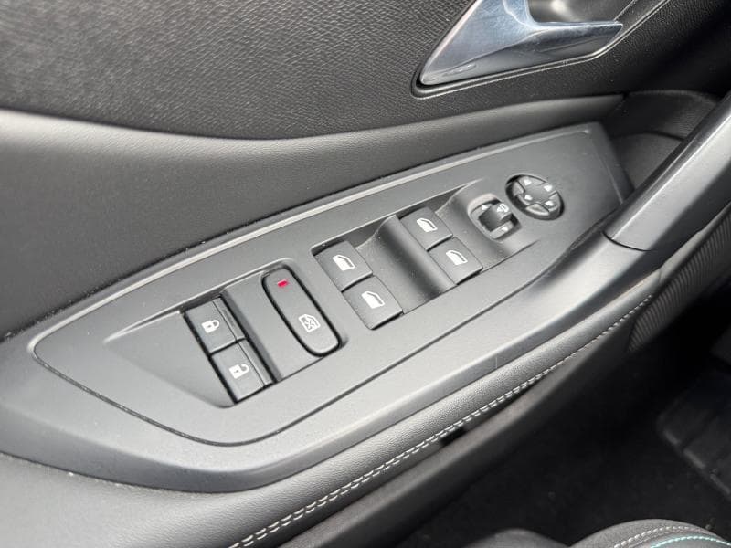 Peugeot 308 Allure | 1.5 HDI 131cv | Carplay | Caméra | Capteurs Av/Ar | Clim auto - 17