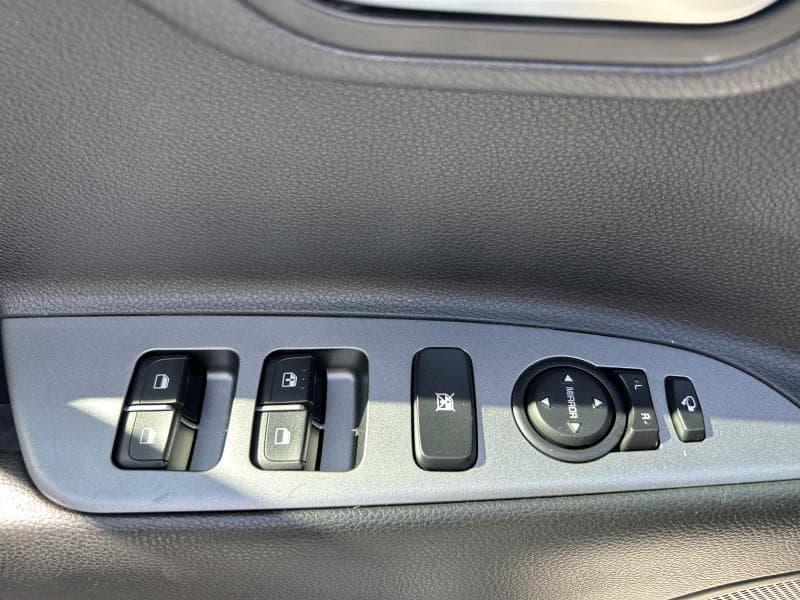 Kia Rio GT line | 1.0 T-GDi 99 CV | Camera | GPS | Toit ouvrant et pano | Sieges av et volant chauffants - 26