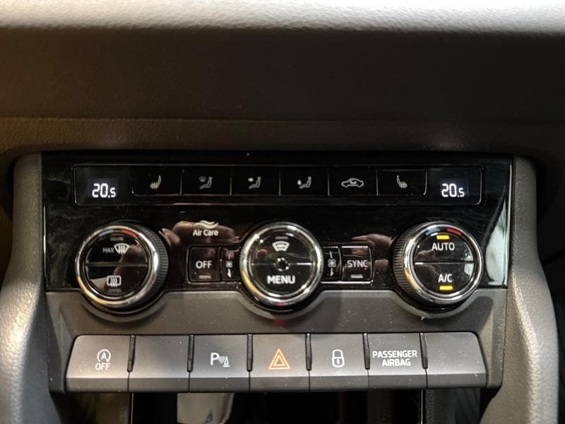 Skoda Karoq Sportline | 1.5 TSI 150CV | GPS | Attelage | Carplay | Capteurs Av & Arr - 28