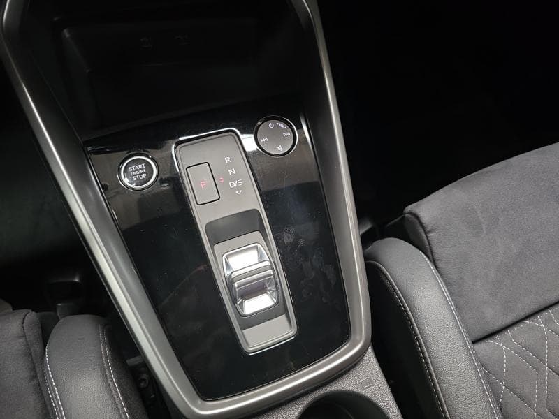 Audi A3 S-Line | 2.0 TDI 150cv | Carplay | Caméra | Attelage | Sièges Av chauffants - 18