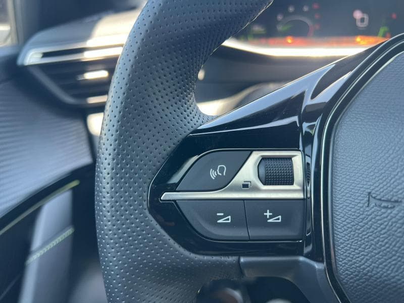 Peugeot 208 Gt Line | 1.5 Diesel 101ch | GPS | Caméra | Toit ouvrant | Carplay | - 14