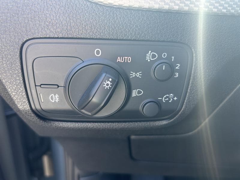 Audi Q2 1.0 TFSI 116 CV | Camera | Capteurs av et arr | Cruise control | Clim auto - 27