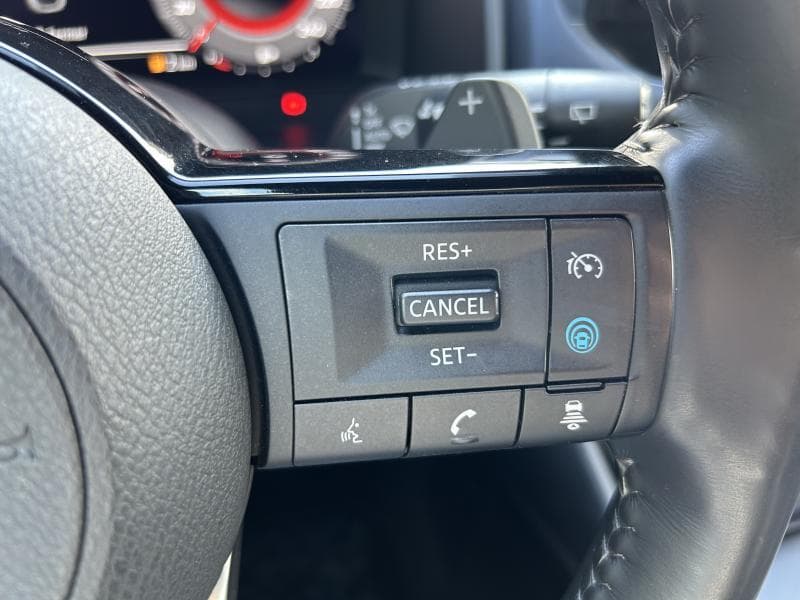 Nissan Qashqai Tekna | 1.3 DIG-T 158 CV | Camera 360 | GPS | Sieges av chauffants | Toit pano - 32