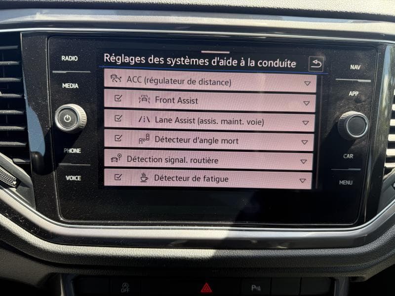 Volkswagen T-Roc Sport | Boite auto | Carplay | Toit ouvrant | Caméra | Capteurs Av/Ar | Sièges Av chauffants | Clim auto - 24