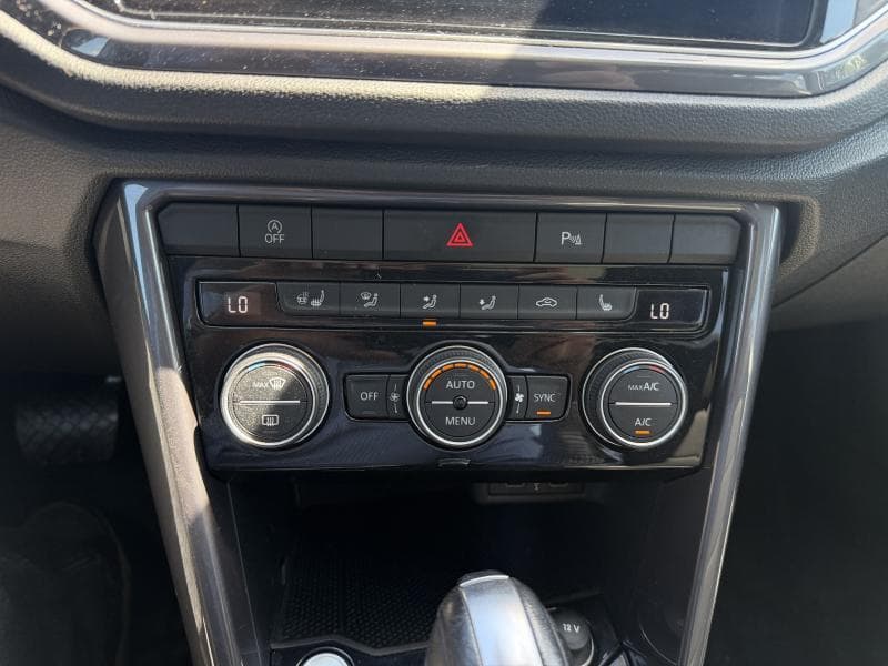 Volkswagen T-Roc Sport | Boite auto | Carplay | Toit ouvrant | Caméra | Capteurs Av/Ar | Sièges Av chauffants | Clim auto - 20