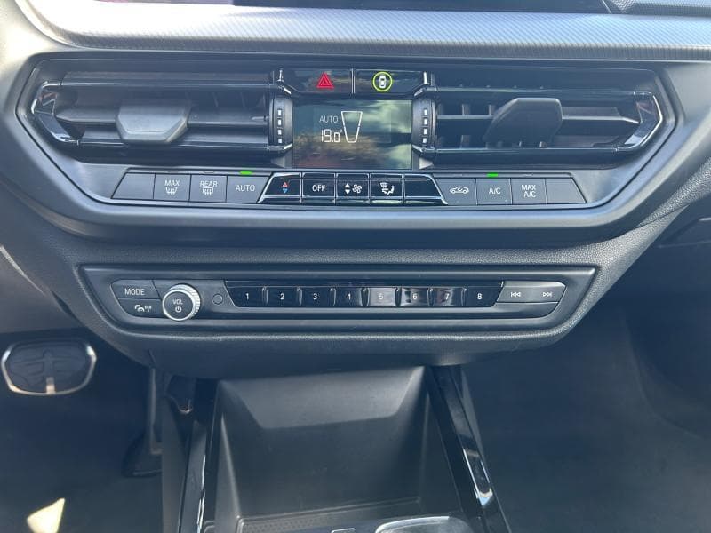 BMW Serie 1 118 Pack M | 1.5i 140cv | GPS | Toit ouvrant | Capteurs Av/Ar | Clim auto - 21