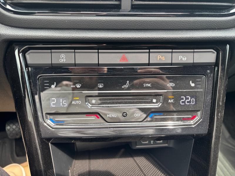 Volkswagen T-Roc Style | 1.0 TSI 110cv | Carplay | Caméra | Toit ouvrant | GPS - 17