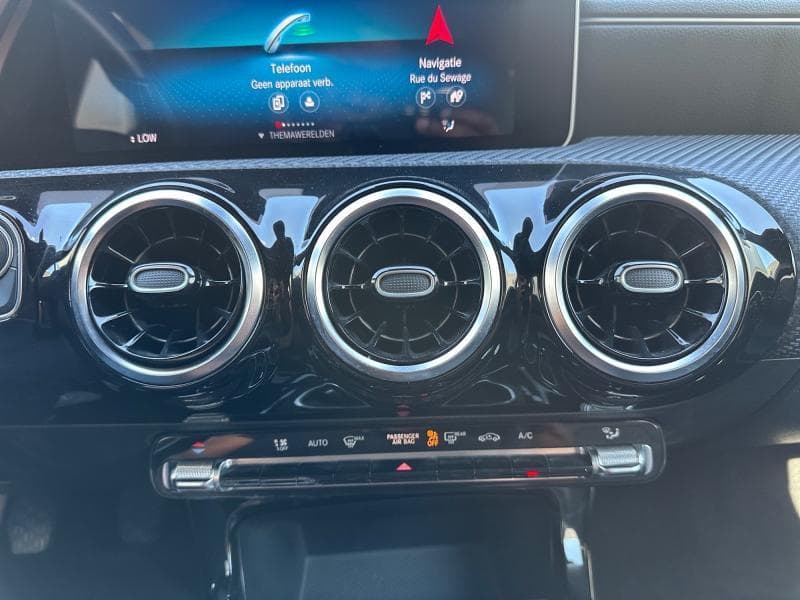 Mercedes-Benz A 180 1.3T 136cv | Caméra | GPS | Attelage | Capteurs Av+Ar - 20