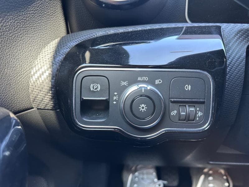 Mercedes-Benz A 180 1.3T 136cv | Caméra | GPS | Attelage | Capteurs Av+Ar - 24