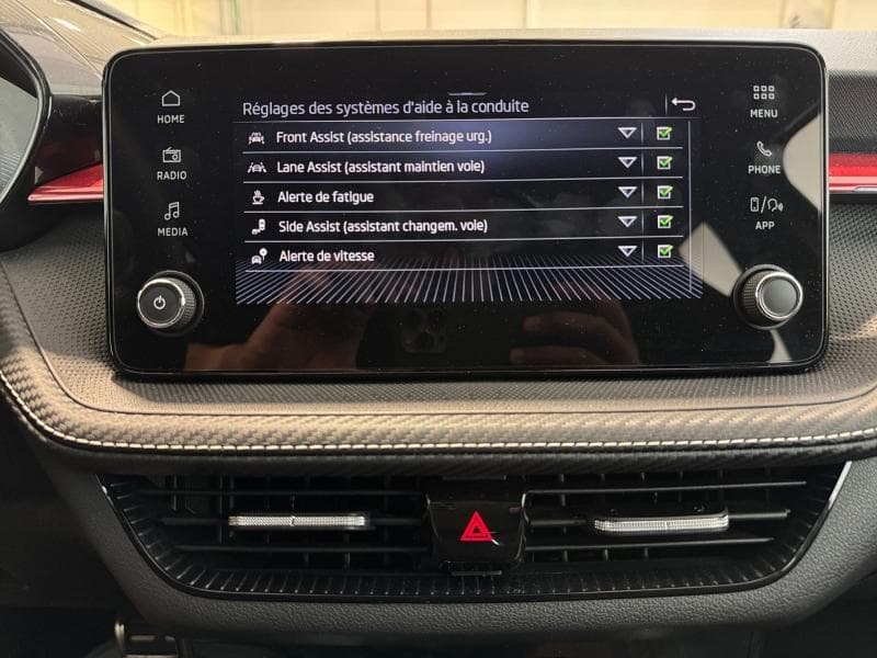Skoda Fabia Monte Carlo | 1.0 Tsi 116cv | Carplay | Caméra | Bluetooth | Capteurs Av & Arr - 26