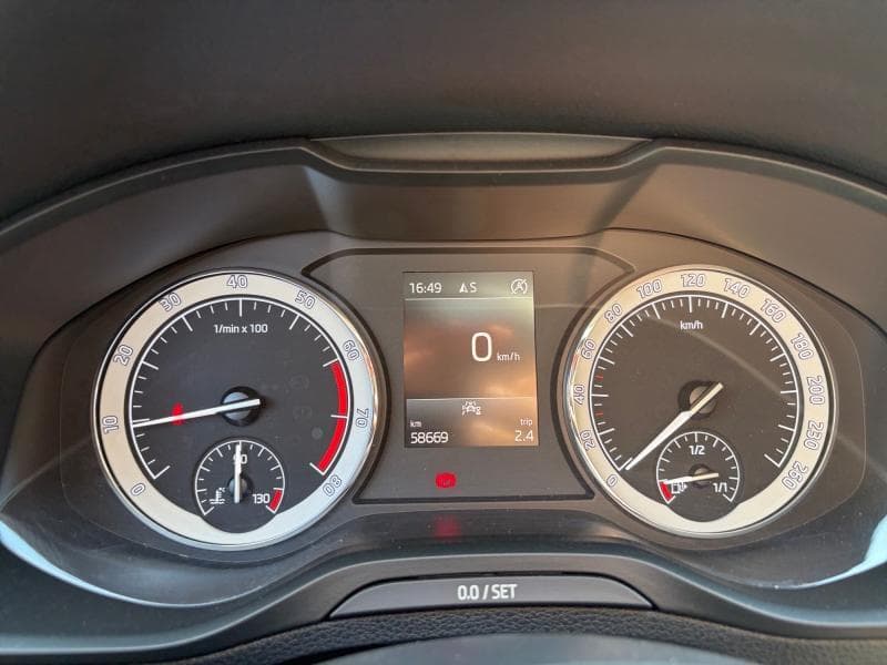 Skoda Karoq Ambition | 1.0 TSI 110cv | Carplay | GPS | Capteurs Av+Ar | Clim auto - 12