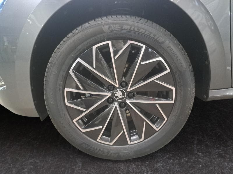 Skoda Kamiq Family | 1.0 TSI 115cv | Carplay | Camera | Led Matrix | Attelage - 13