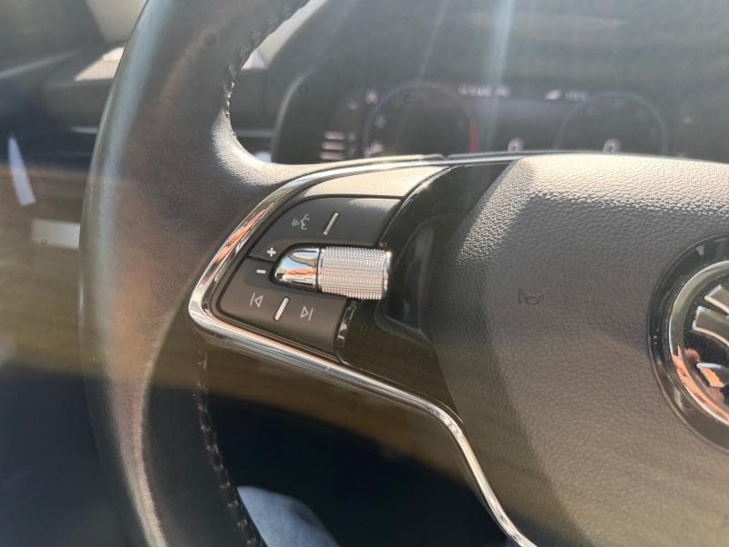 Skoda Scala Ambition | 1.0 tsi 110 cv | camera | clim auto | sieges chauffant | carplay - 19
