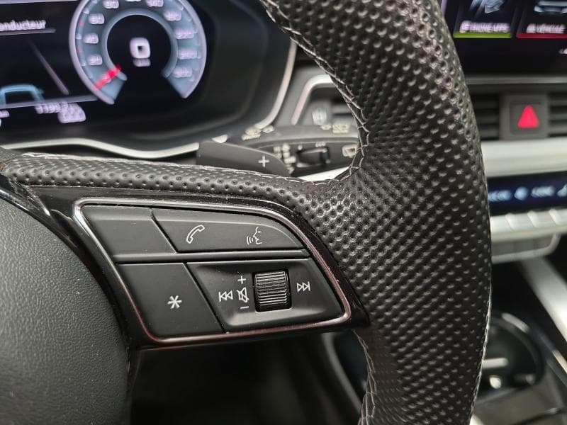 Audi A4 S-Line | 2.0 TDI 136cv | GPS | Camera | Attelage | Toit pano ouvrant - 17
