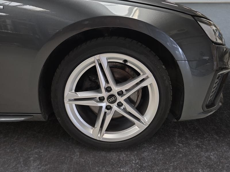 Audi A4 S-Line | 2.0 TDI 136cv | GPS | Camera | Attelage | Toit pano ouvrant - 9