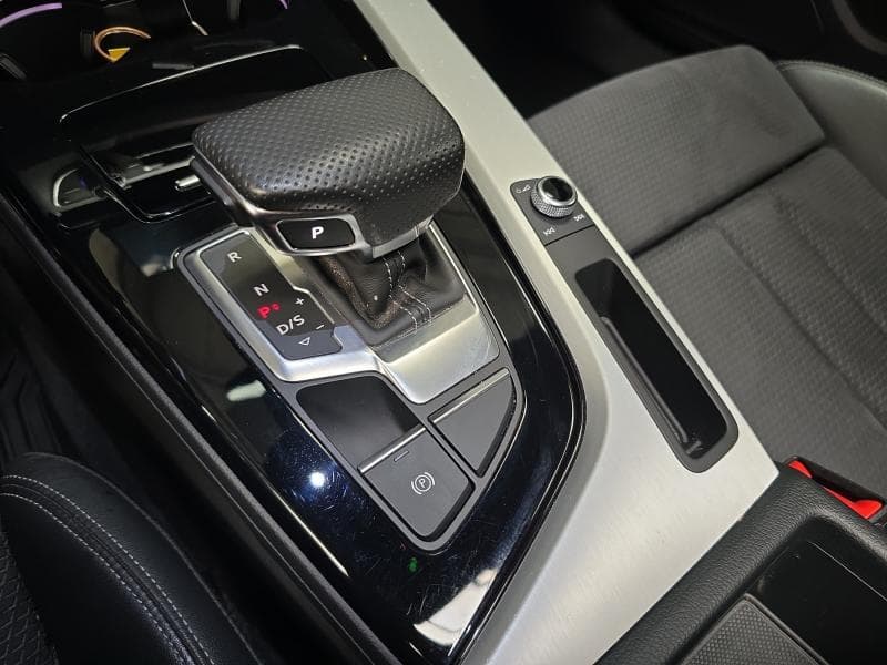 Audi A4 S-Line | 2.0 TDI 136cv | GPS | Camera | Attelage | Toit pano ouvrant - 27