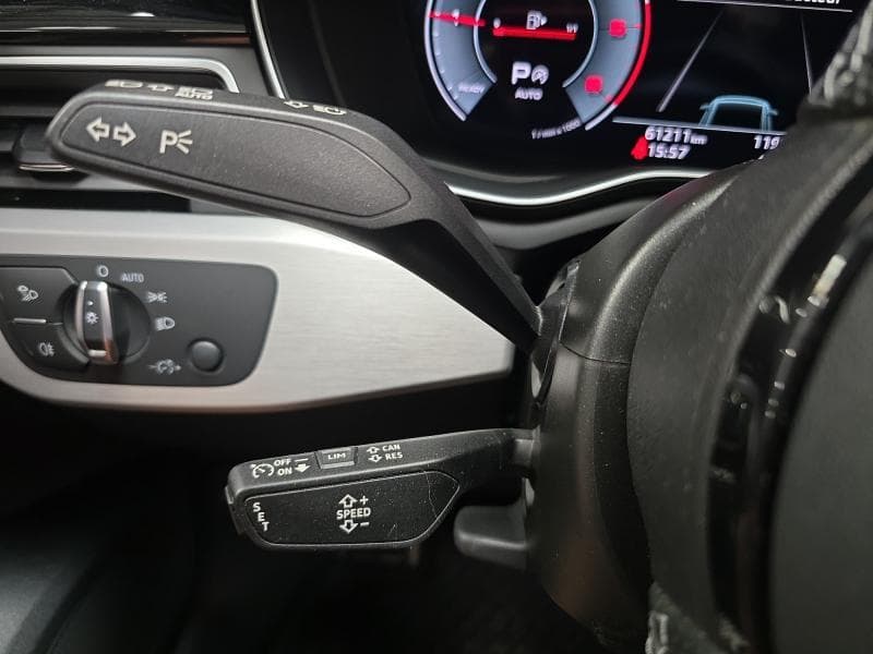 Audi A4 S-Line | 2.0 TDI 136cv | GPS | Camera | Attelage | Toit pano ouvrant - 15