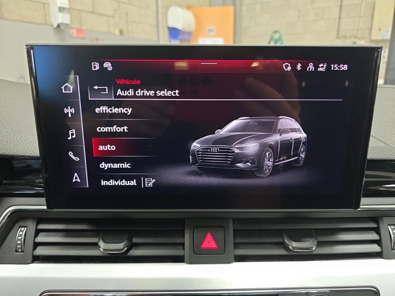 Audi A4 S-Line | 2.0 TDI 136cv | GPS | Camera | Attelage | Toit pano ouvrant - 24