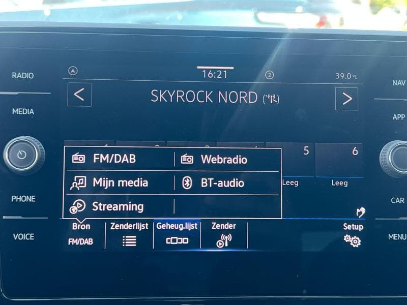 Volkswagen T-Roc Life | 1.0 TSI 110CH | GPS | Caméra | Carplay | Capteurs Av/Ar | Clim auto - 20