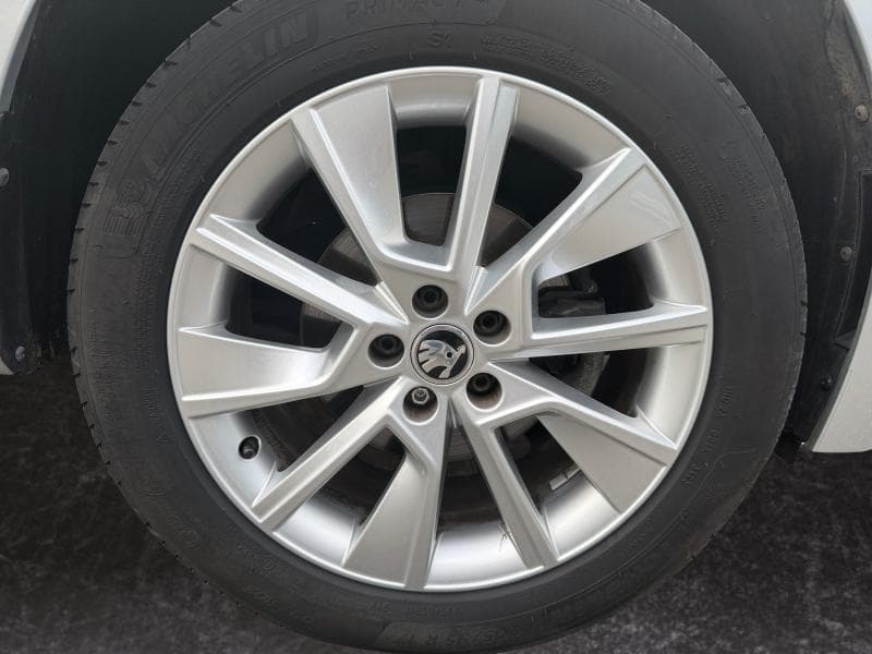 Skoda Kamiq Ambition | 1.0 tsi 110 cv | carplay | clim auto | camera | gps - 22