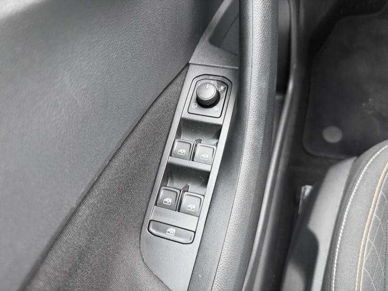 Skoda Kamiq Ambition | 1.0 tsi 110 cv | carplay | clim auto | camera | gps - 24