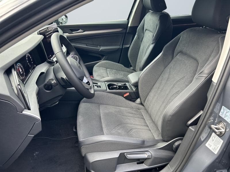 Volkswagen Golf VIII Life Business | 1.5 TSI 116 CV |  Boite auto | Camera | GPS | Sieges av et volant chauffants | kms evolutifs - 11