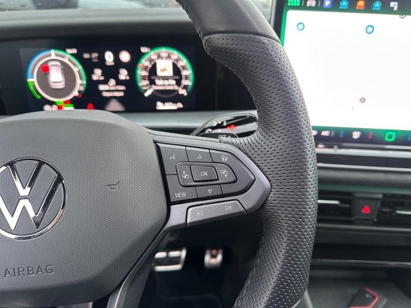Volkswagen Tayron R-Line | 1.5 HYBRID 277cv | ToitOuvrant |SiegesMemoireMassant | Caméra360 | ModuleHiver | - 17
