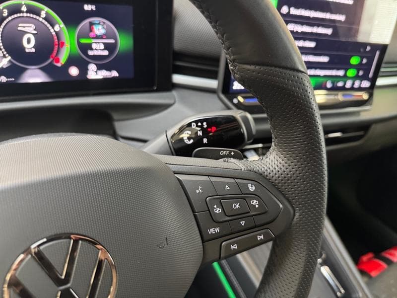 Volkswagen T-Roc R-line | 1.5 e TSI | Carplay | Caméra 360° | Sièges chauffants - 16