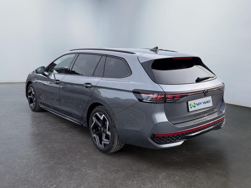 Volkswagen Passat Variant R-Line | 1.5 TSI Plug-in 204cv | Attelage | DCC | Sièges massants| Caméra360 - 9