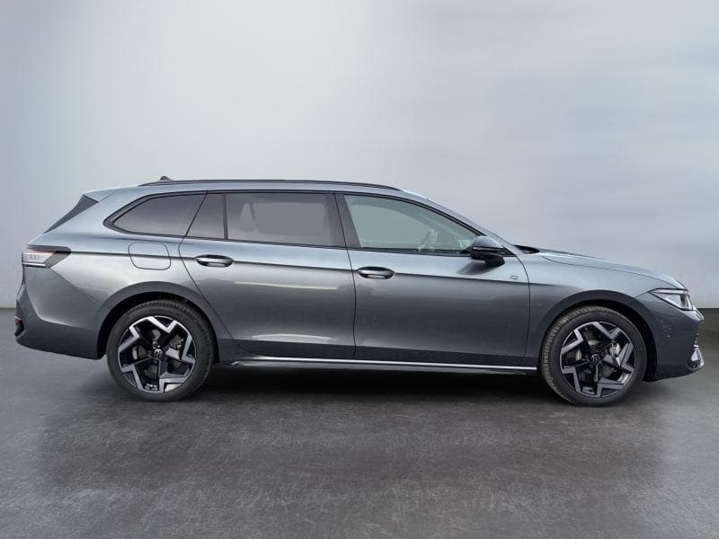 Volkswagen Passat Variant R-Line | 1.5 TSI Plug-in 204cv | Attelage | DCC | Sièges massants| Caméra360 - 5