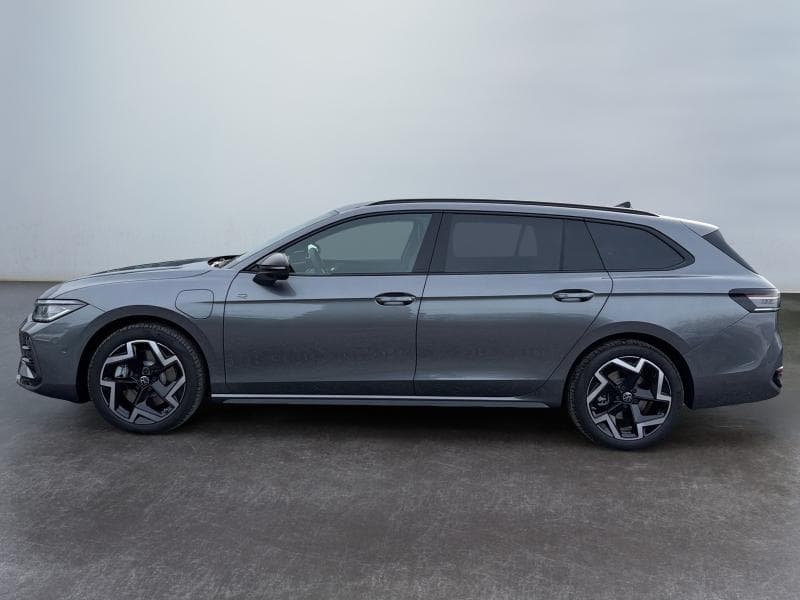 Volkswagen Passat Variant R-Line | 1.5 TSI Plug-in 204cv | Attelage | DCC | Sièges massants| Caméra360 - 4